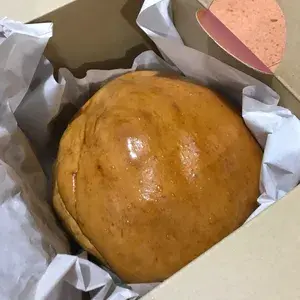 1x Golden Pillow Curry Chicken Bun @$14.8