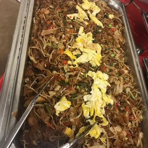 Fried Kway Teow 干烧河粉