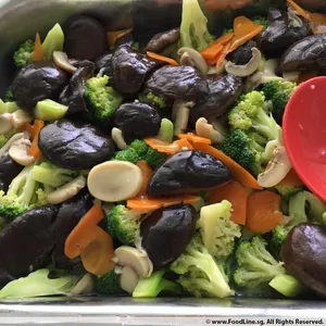 Broccoli w/ Mushroom • 双菇兰花(Chef's Recommended)