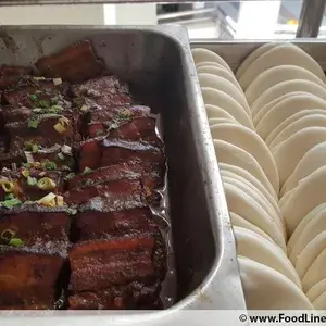 扣肉包 Chinese Bun w/ Stewed Pork