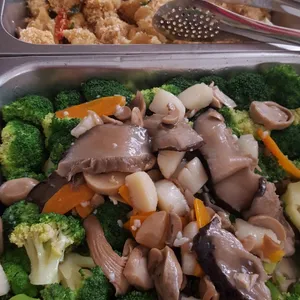 带子西兰花 Sauteed Broccoli w/ Scallop