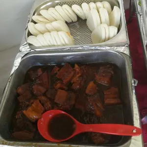 Braised Pork w/ Bun • 扣肉包(Chef's Recommended)