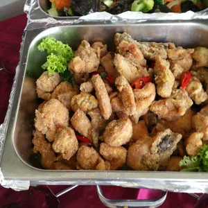 Salted Egg Chicken • 咸蛋鸡(Chef's Recommended)