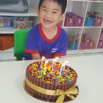 1x KitKat M&Ms Chocolate Cake @$50 (Size: 9 Inches)