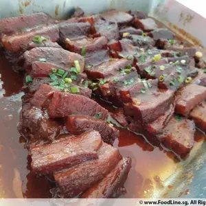 扣肉包 Chinese Bun w/ Stewed Pork