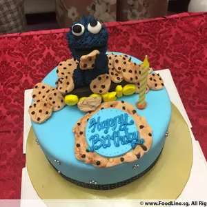 1x Cookie Monster @$94 (Size : 7 Inch) (Flavour : Chocolate Pound) (Big Candles : 1) (Small Candles : 1)