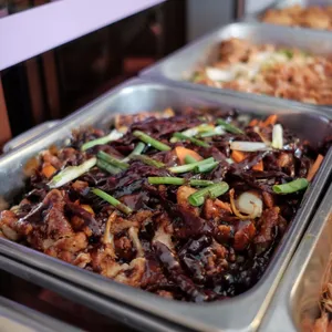 宫保鸡丁 Chicken w/ Dried Chilli