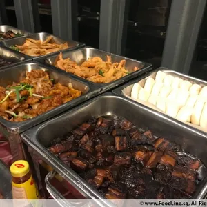扣肉馒头 Braise Pork w/ Bun