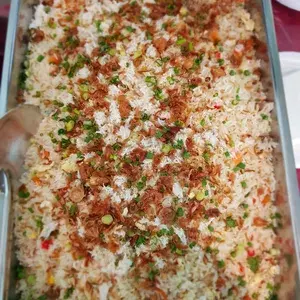 蟹肉咸鱼炒饭 Fried Rice w/ Crabmeat & Salted Fish