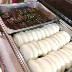 扣肉包 Chinese Bun w/ Stewed Pork