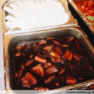 Braised Pork w/ Bun • 扣肉包(Chef's Recommended)