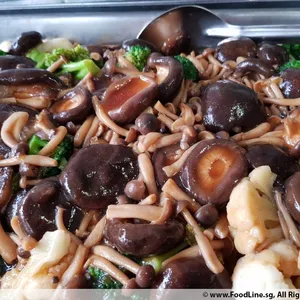 Lo Han Chye