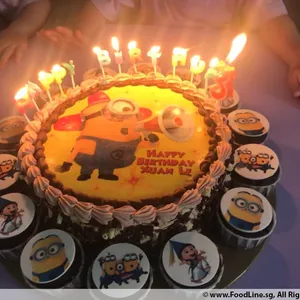 1x Minion Assemble @$78.9 (Size : Deluxe (9 Inch Cake + 14 Cupcakes)) (Eggless? : No) (Big Candles : 3) (Small Candles : 3)