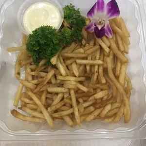 Skinny Fries w Truffle Mayo 炸薯条沾松露酱