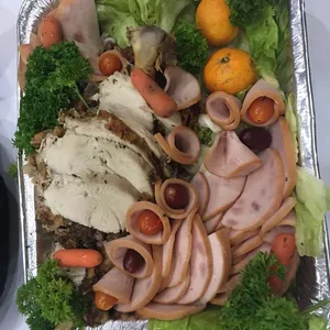 Roasted Festive Platter 圣诞节拼盘 (包含烤火鸡2.5公斤与鸡肉火腿1公斤) (Turkey 2.5 kg + 1kg Honey Ham)