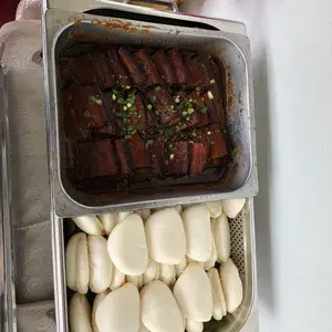 扣肉包 Chinese Bun w/ Stewed Pork
