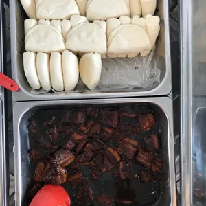 扣肉馒头 Braise Pork w/ Bun