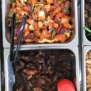 麦片鸡丁 Chicken w/ Cereal