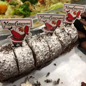 Choc Éclair & Mini Log Cakes