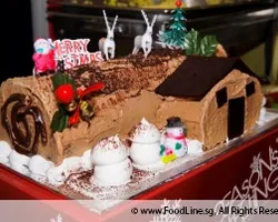 FREE Chocolate Log Cake (1kg) | Customer Photo | ECreative Catering Pte Ltd