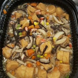 Hong Siew Braised Beancurd with Seafood 海鲜红烧豆腐