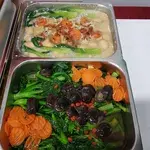 Hong Kong Kai Lan w Mushroom & Wolfberries