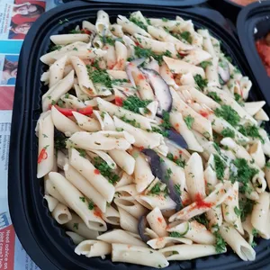 Aglio Miscellanea Penne with Bell Pepper and Gamberetto