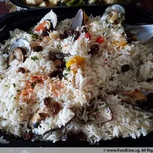 Butter Rice with Mussels and Golden Raisins