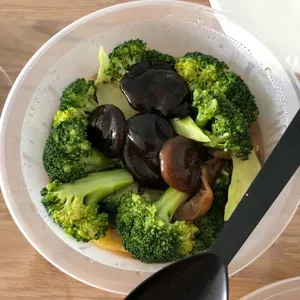 1x Mushrooms with Broccoli @$12