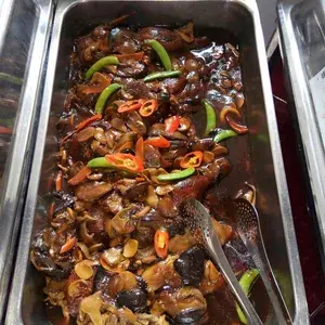 香菇烩扒鸭 Braised Duck w/ Mushroom