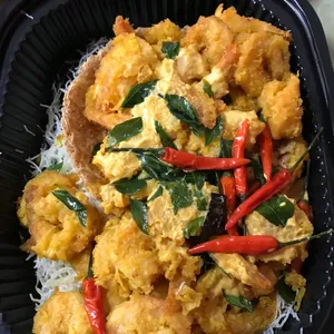 Salted Egg Yolk Prawn in Large Nest
