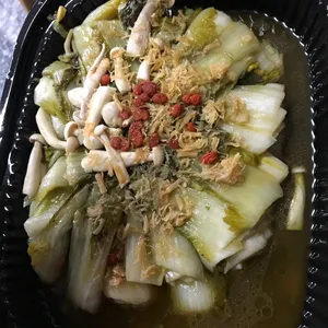 Baby Cabbage with Conpoy and Mushroom in Abalone Sauce