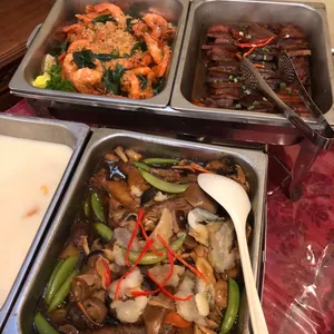 海参香菇焖鸭 Braised Duck w/Sea Cucumber & Mushroom