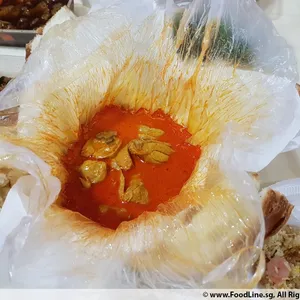 1x Golden Pillow Curry Chicken Bun @$14.8