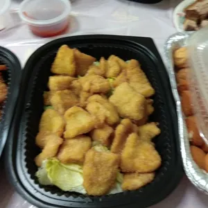 Breaded Fish Fillet with Tartar Sauce 面包鱼柳塔塔酱