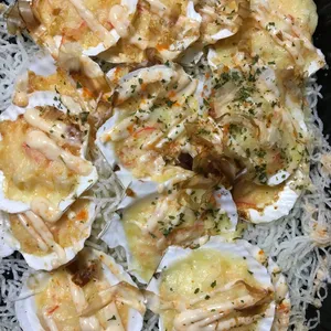 Baked Cheesy Scallop w Jap Mentaiko