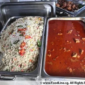Signature red curry chicken with baby potatoes 招牌咖喱鸡，土豆