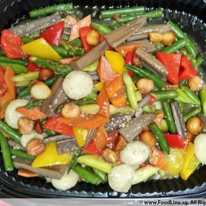 Sauteed Asparagus with Lotus Root and Macadamia 夏果芦笋炒莲藕