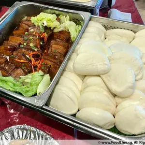 扣肉包 Chinese Bun w/ Stewed Pork