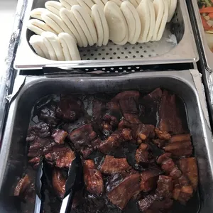 Braised Pork w/ Bun • 扣肉包(Chef's Recommended)