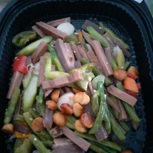 Sauteed Asparagus with Lotus Root and Macadamia 夏果芦笋炒莲藕