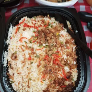 Fried Rice with Crispy Silver Fish 赢余炒饭