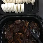 扣肉馒头 Braise Pork w/ Bun