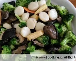 Broccoli w/Scallop (西兰花带子) | Customer Photo | House Of Catering F&B Pte Ltd