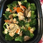 Broccoli with Braised Pacific Clam and Fatt Choy 发财鲍贝西兰花