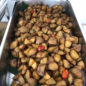 Oven Roasted Potatoes with Herbs *