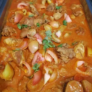 Curry Chicken with Tomatoes and Potatoes