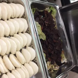 Yeh’s homemade pork bun with braised meat 招牌扣肉包