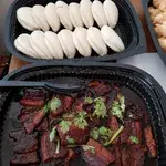 扣肉馒头 Braise Pork w/ Bun
