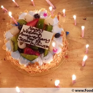 1x Eggless Fruitilicious @$35.9 (Size : 7 Inch (7-10 pax)) (Big Candles : 9) (Small Candles : 9)